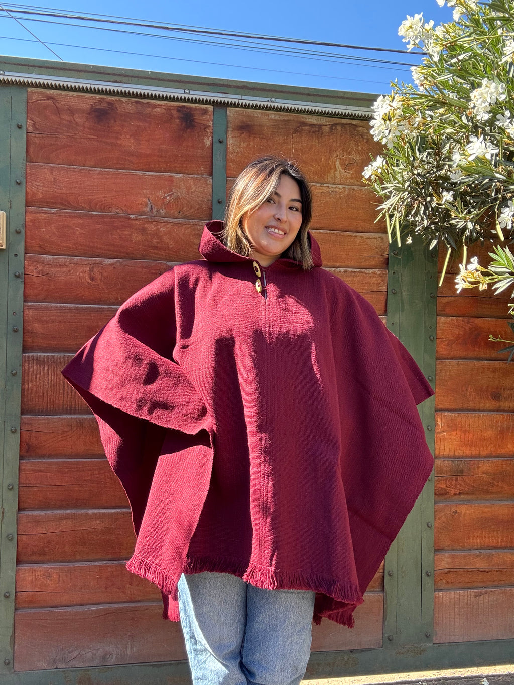 Poncho Capucha Burdeo