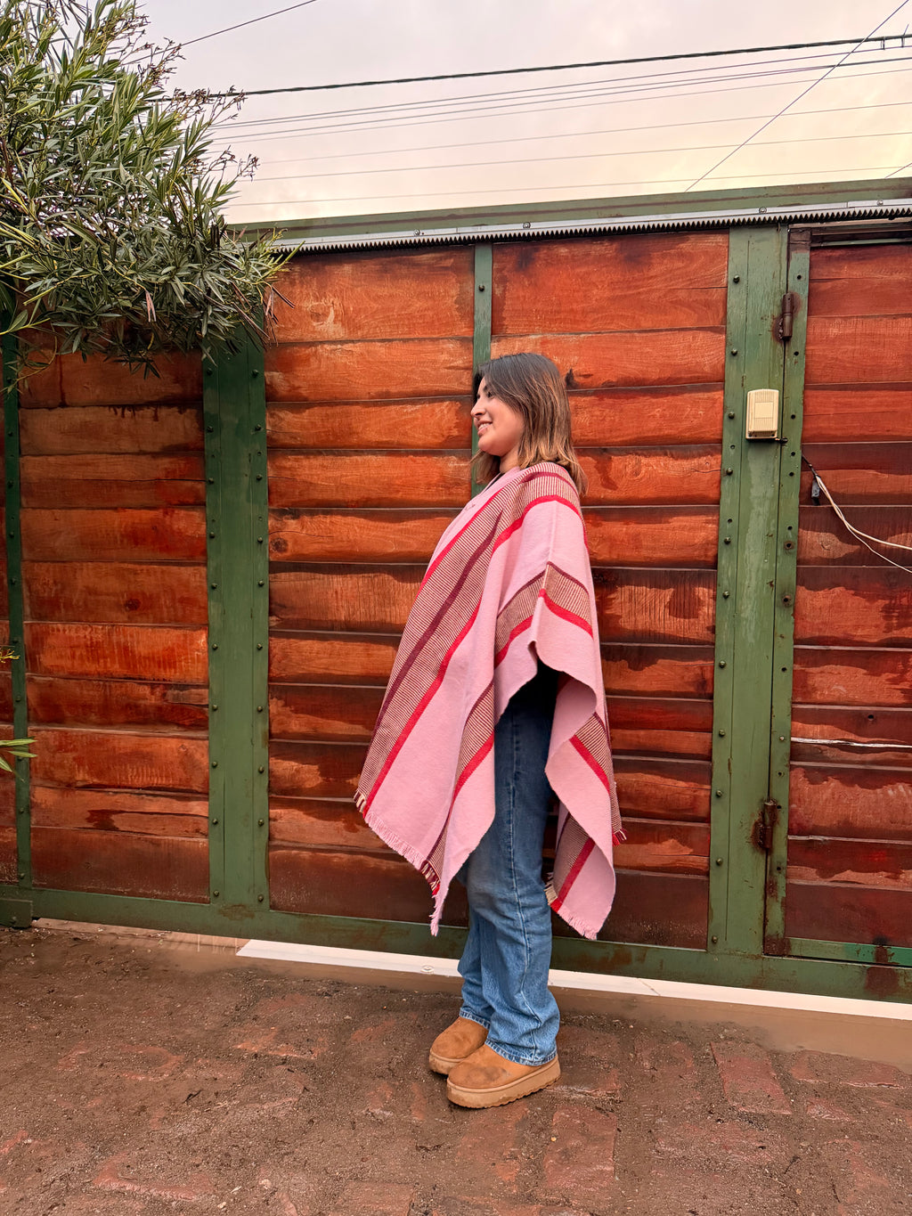 Poncho Rosado Diseño Mapuche Tonos Rosa