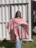 Ruana Rosada Diseño Copihues Orillera