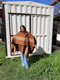 Ruana Huasa Vicuña Diseño Mapuche Beige y Capucha