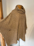 Poncho Vestir Capuchino