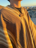 Poncho de Huaso Enguinchado Café con Franjas Beige